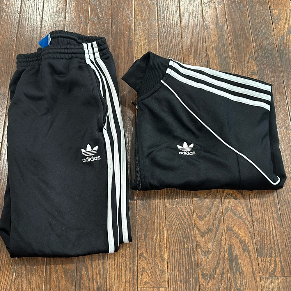 Classic Adidas 2-piece Track Outfit